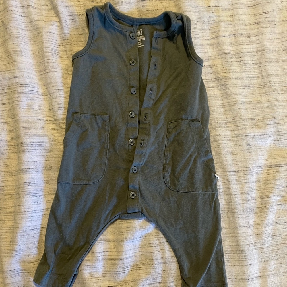 BabyGap romper tank top Henley great for summer